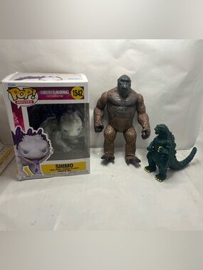 Funko Shimo Vinyl Figure Godzilla King Kong lot box damaged